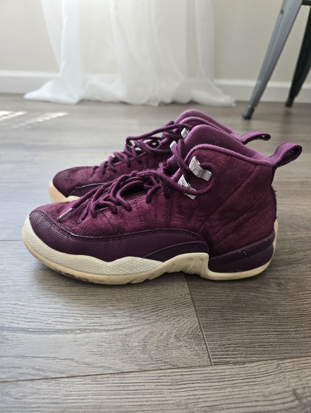 Nike Air Jordan 12 Retro GS Bordeaux Sneakers Youth Size 4 2017 Purple